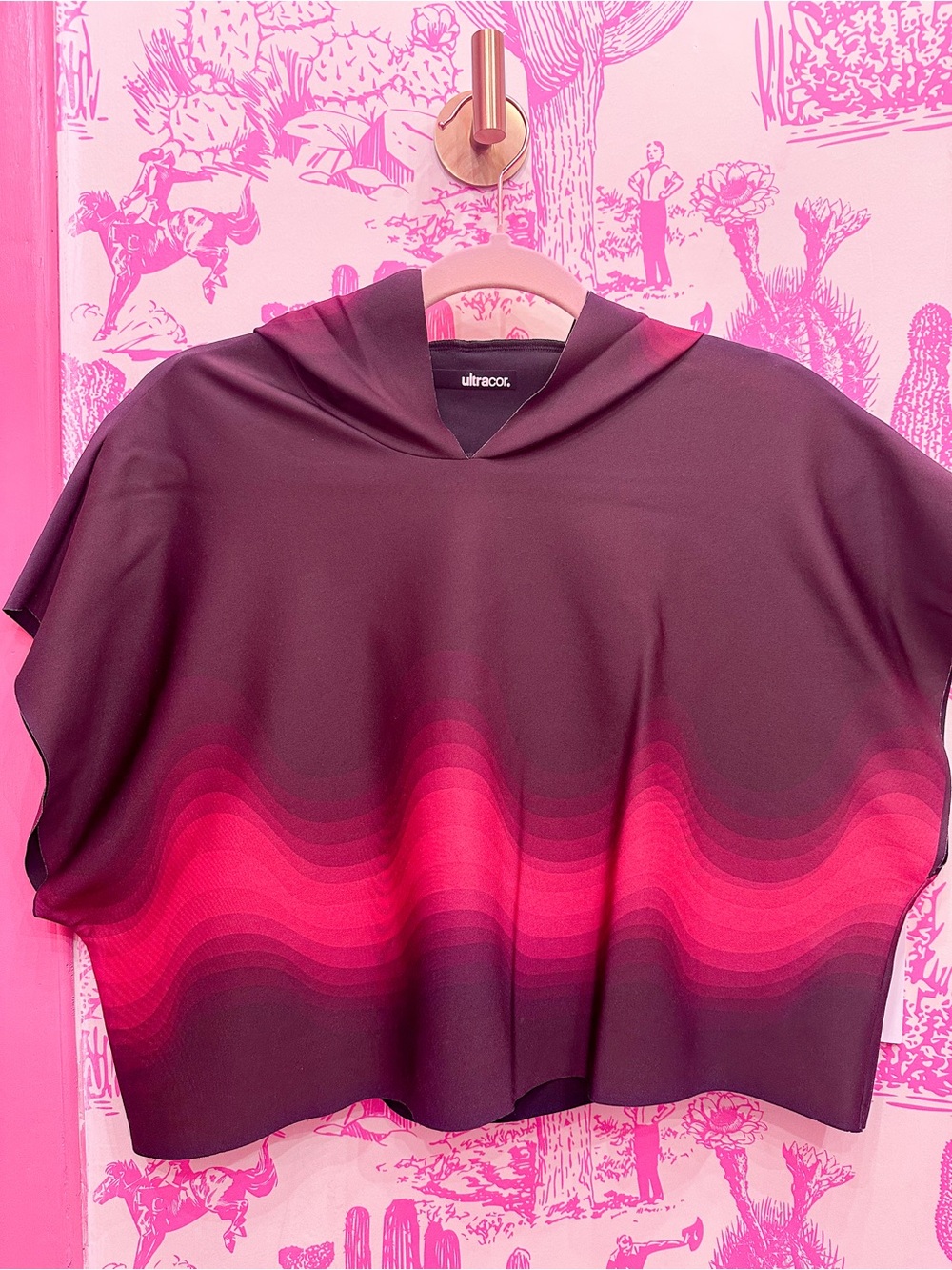 Ultracor Sparrow Sleeveless Hoodie Top with Pink Wave Gradient